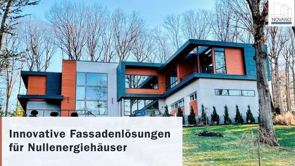 Modernes europäisches Haus mit orange-grauer Verbundfassade mit Overlay-Text: „Innovative Fassadenlösungen für Netto-Null-Energiehäuser